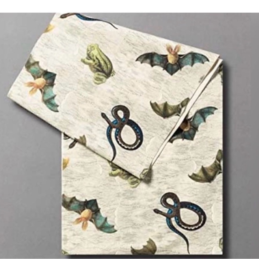 Creepy Crawly Table Runner